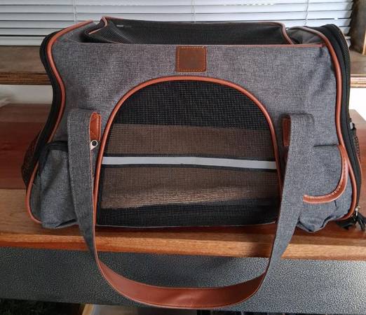 Purrpy Small/Med Premium Pet Carrier w/ Shoulder and Hand Straps 1