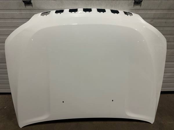 Jeep Cherokee Hood 1