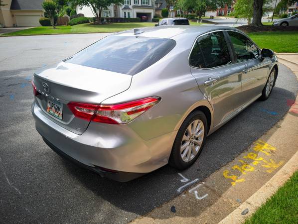 2019 Toyota Camry LE (asientos de cuero, Android Auto/CarPlay, ¡MÁS!) - $19,000 (Alpharetta)63621327555841124