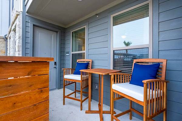 $1,984 / 2br - Look and Lease Special! (Katy)63924170562435124