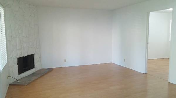 $950 Private bedroom in a remodeled 3bed/2bath condo (Bellevue CrossRoads)63612020743041121