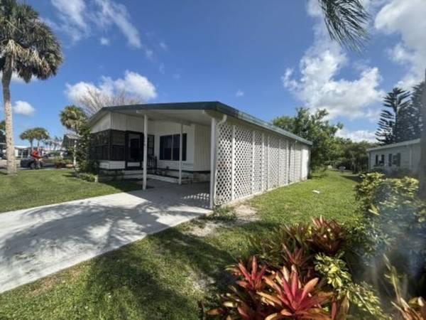 $2,500 / 2 dormitorios - 960 pies² - ¡Oportunidad de inversión! Comunidad activa para mayores de 55 años: Countryside # 338 (Vero Beach)