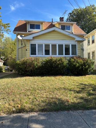 $1,150 / 2br - 01100ft2 - 2 bed single home - Vouchers Accepted (Cleveland)63939132388099120