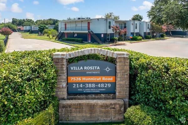 $1,300 / 2br - 970ft2 - Pantries, Mini Blinds, Onsite Laundry Center (7526 Hunnicut Rd, Dallas, TX)63796578385793120