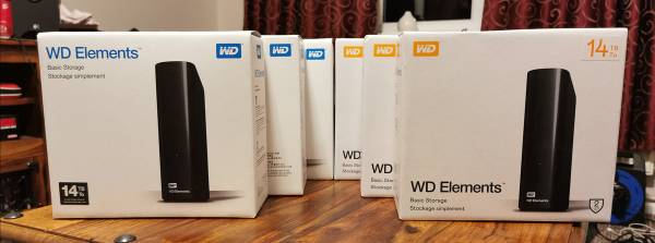 External USB 3.0 SATA 3.5'' hard drive enclosures 1