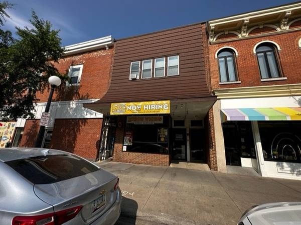 $995 / 1br - FALL 2026-2027! 1 Bedroom Downtown Iowa City! Walk to Class! Nice! (23 S Dubuque Street Iowa City)63976401360643120