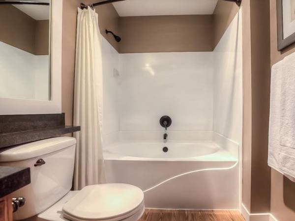 $1,510 / 1br - 804ft2 - Pet Area, Must See, Large Closets, Swimming Pool & Hot Tub (South Hill)63808036000769124