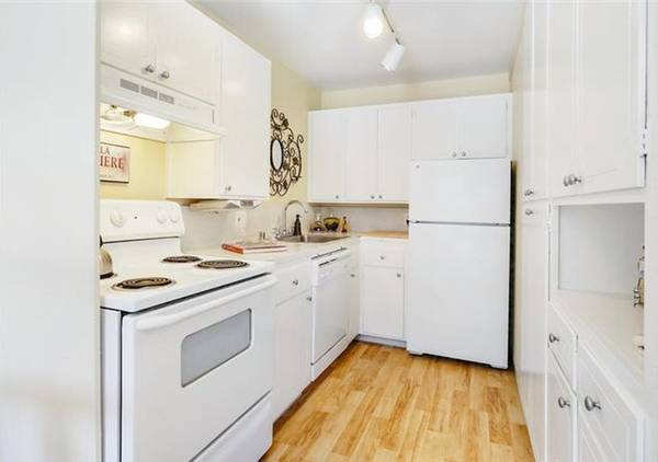 $3,474 / 2br - 950ft2 - LEASE BEFORE ITS GONE|SAFEWAY|FOOD PLAZA|CALTRAIN|WHATS NOT TO LOVE? (belmont)63695896631553124