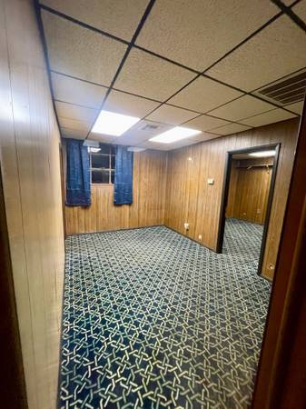 $700 / 1br - 1200ft2 - Office w/Shop Area for Rent (Shawnee)63670520181889122