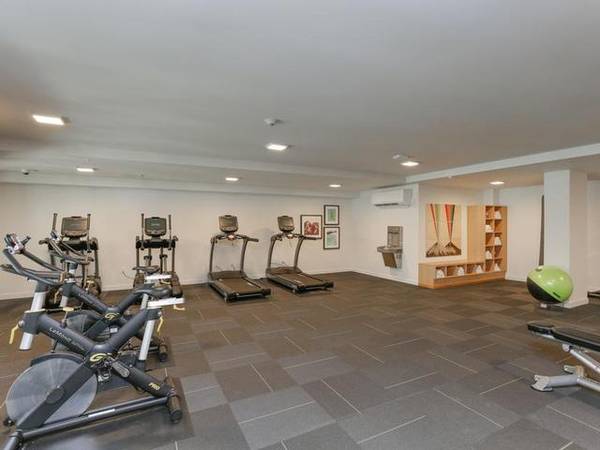 $2,625 / 2br - 808ft2 - Amazing Onsite Management, 24 Hour Gym, Community Wi-Fi and MORE! (Greenwood)63688369751811122