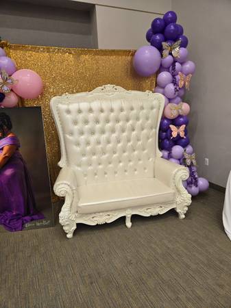 Double Wide Throne Chair 1