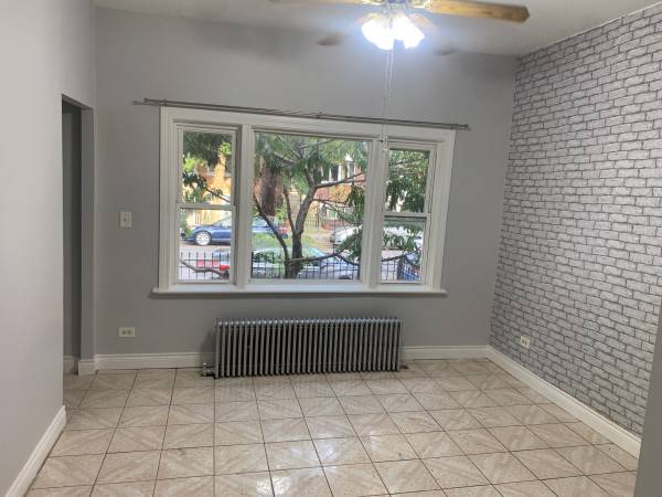 $1,200 / 2br - Apartment For Rent (McKinley Park)63844192067203124