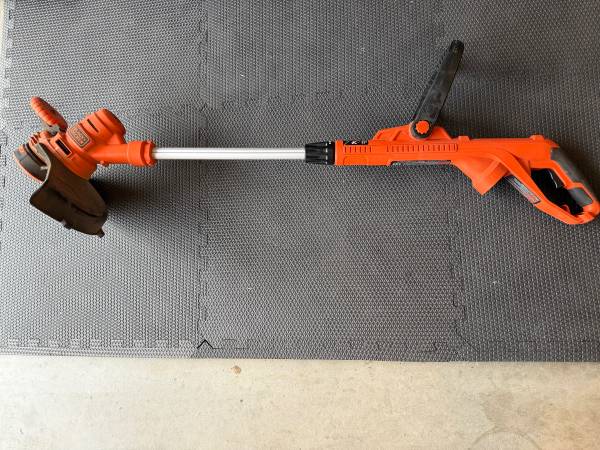 Black and Decker Trimmer 1