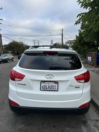 2013 Hyundai Tucson (Clean Title) 122k mi., Private Seller, 6500 obo - $6,500 (Linda Vista)63624764150145124