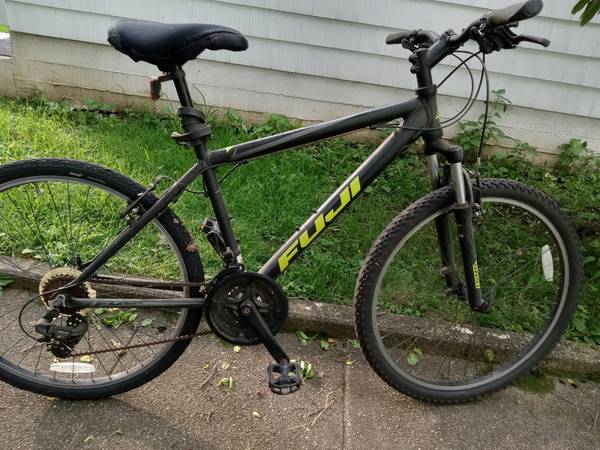 Fuji  21 Speed  bicycle 1