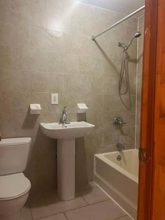 $1,800 / 1br - Renovated apartment in Edison av Bronx ny (Edison av)63689826841473124