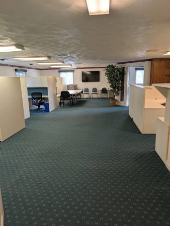 $1,200 / 1200ft2 - OFFICE SPACE with high quality finishes (Neenah, WI) (Neenah, WI)63845973358337124