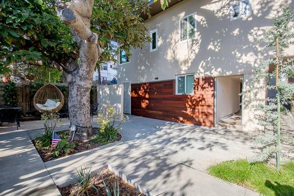 $1,700 / 290ft2 - Fully Furnished Studio (San Diego)63954709088002120