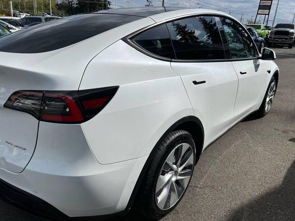 2020 Tesla Model Y de gran autonomía - $26,695 (+ Sports Cars International)63497529564033123