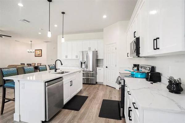 $294 / 3br - Furnished beautiful 3bd, 2.5ba suitable for vac and home (Tampa bay)63991224443010120