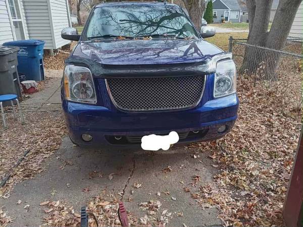 2011 gmc Yukon slt 1