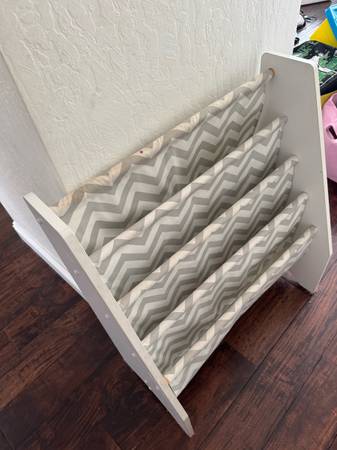 Kids book rack - white with grey 1