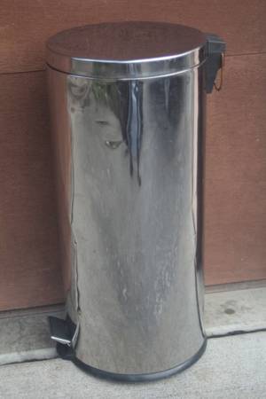 Large Step Waste Can 1