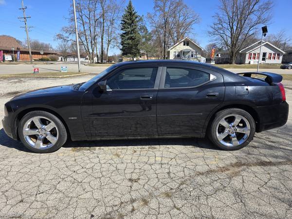 2010 DODGE CHARGER - $5,999 (ZION ILLINOIS)63624839265665123