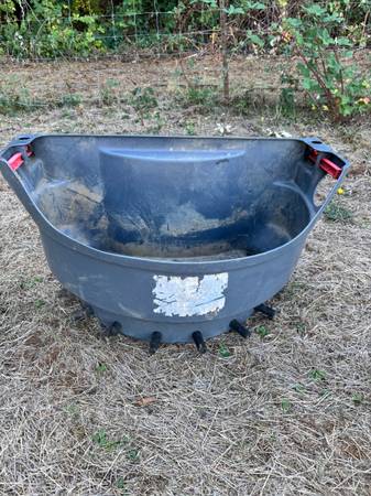 10 nipple cow bar/ calf feeder 1