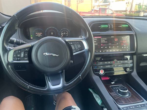 2018 Jaguar f-pace prestige - $4,500 (Chicago)63619012056579122