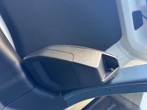 2024 Ford Bronco rear speaker pods with hertz speakers 1