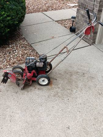 Mtd lawn edger OIL CHANGED running good 1