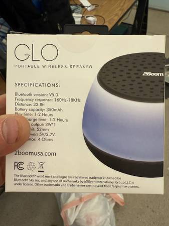 2 bluetooth speakers - $4 (GILBERT)63469932947203123