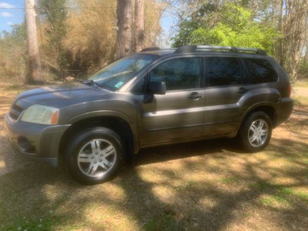 2006 Mitsubishi Endeavor SUV!!Cargado! Súper limpio y funciona bien! Debe verlo - $5,80063612941066499121