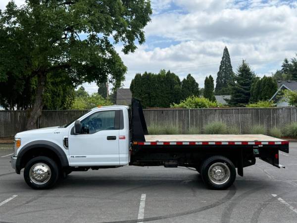 2017 Ford F550 Super Duty - Photo 2