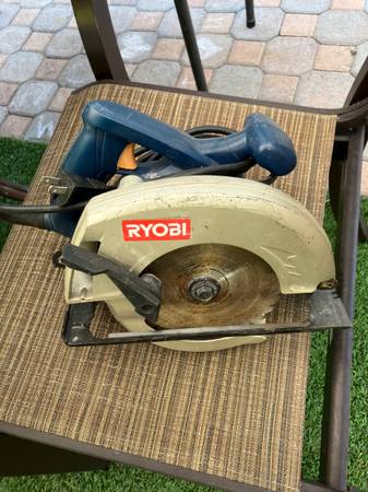 Ryobi Circular saw 1