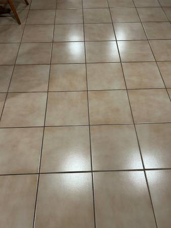 $1,300 Large Studio Apartment (Flushing)63945496181891123