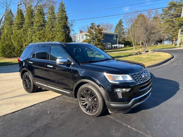 2018 Ford Explorer Platinum 3rd Row 1