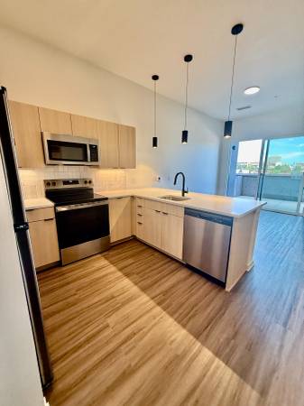 $1,591 / 1br - 638ft2 - Live Downtown for Less – One-Bedroom with 2 Months Free Rent! (Downtown ~ Fort Carson ~ Cheyenne Hills ~ Broadmoor)63687049526147120