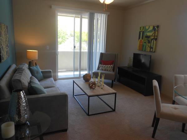 $2,950 / 2br - 1135ft2 - PISO PRIMERO 2X2 CON GARAJE ADOSADO (danville / san ramon)63824665250307123