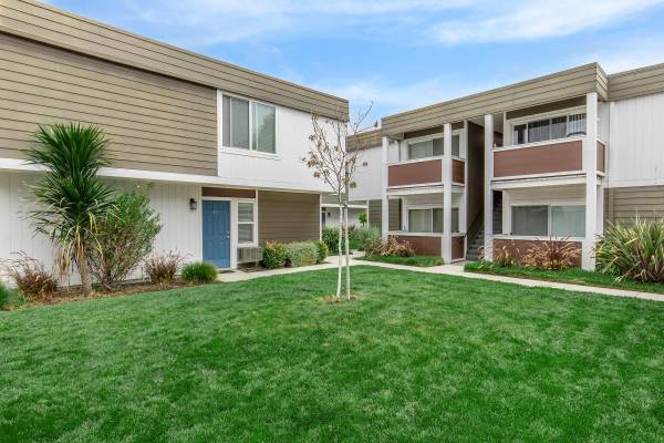$2,720 / 2br - 1000ft2 - 2/BD 1.5/BA, Short-term Leasing Available, Situated in San Ramon! (danville / san ramon)63869455234945120