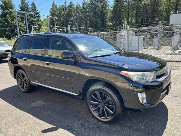 2013 Toyota Highlander Hybrid Limited 4WD --Cuero, Navegación, Tercera Fila-- - $18,950 (kirkland)63617178670081122