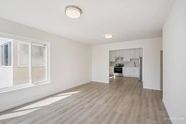 $2,950 / 1br - ¡No deje de ver este amplio y luminoso apartamento reformado de 1 dormitorio! Genial ~ J.Wavro (richmond / seacliff)63861100727555123