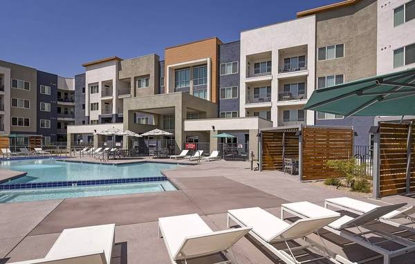 $1,642 / 3br - 1238ft2 - Where life meets limitless possibilities: Explore our spacious 3 BR. (Goodyear)63966951111427122