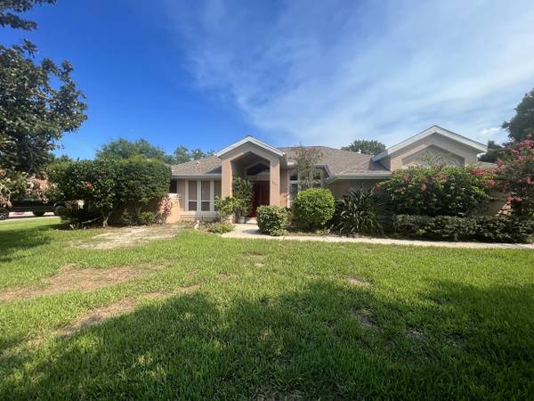 $3,350 / 4br - 3000ft2 - $3350/m  4BR/2 Bath, 2 car garage, Pool, Spa - Rental --Windover Farms (Melbourne)63846409313409120
