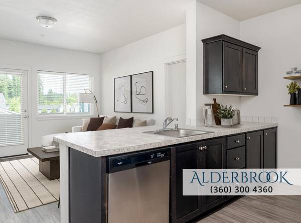 $2,400 / 3br - FREE MONTH + MOVE IN for $1000 - Pets OK - Vaulted Ceilings (Vancouver)63999315471874120