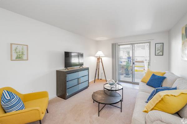 $1,671 / 1br - 680ft2 - 🏀 Live, Play, Relax – Pool, Basketball, BBQ & More! 🌞 (Edmonds)63808008574721122