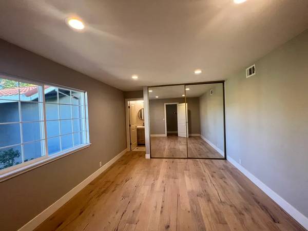 $2,350 / 3br - 1256ft2 - *-*Charming 3BR/2BA Home – Quartz Kitchen & 2-Car Garage!! (san jose downtown)63994100248706122
