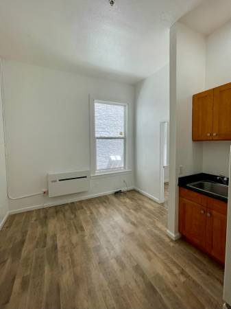 $1,345 / 1br - 450ft2 - Amazing 1 BR downtown Vallejo (vallejo / benicia)63813716053505122