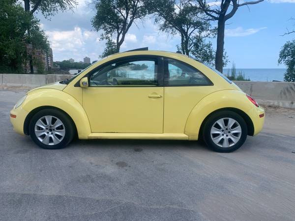 2008 Volkswagen New Beetle - $2,495 (95th Jeffery)63619012129923121